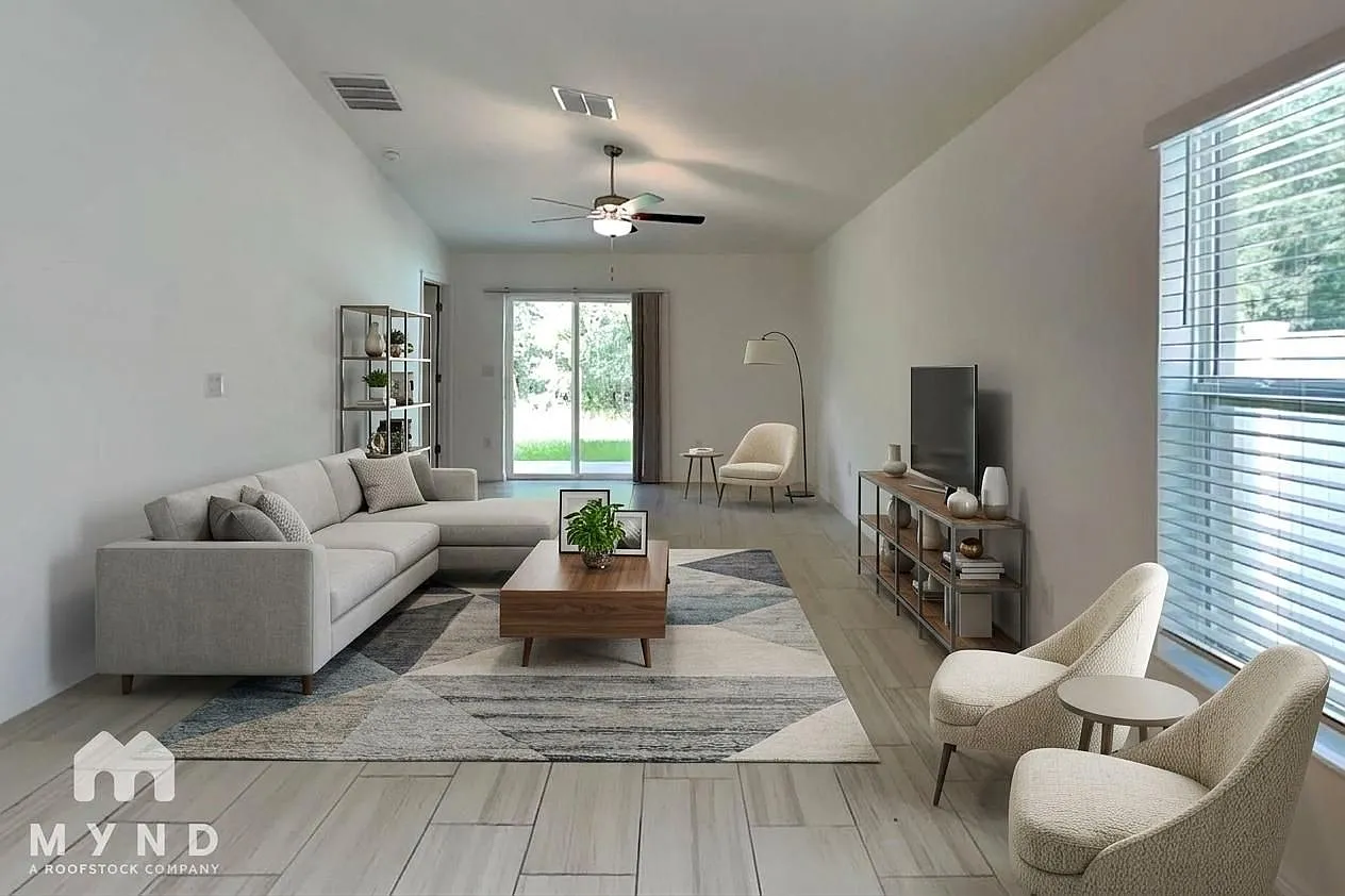 3 bed, 2.0 bath, 1461 sqft, $2,425 — Photo 2