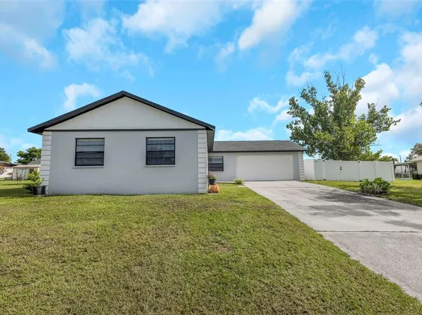 38811 James Ct, Zephyrhills, FL 33540