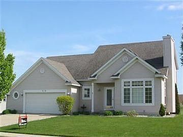 4th image of 634 Jasmine Dr