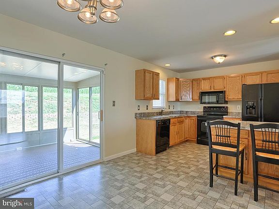 5th image of 930 Harmony Hill Dr #L-0084