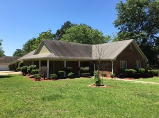 2210 Pinehaven Dr, Flowood, MS 39232