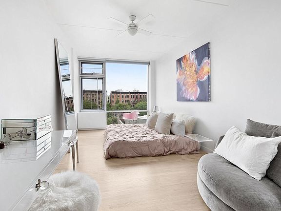 4th image of 475 Sterling Pl APT 3H