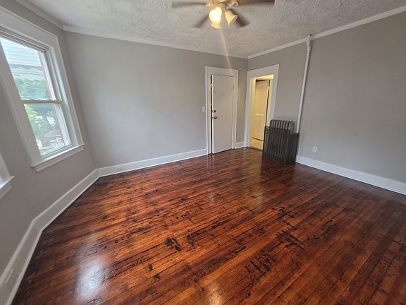 4th image of 22 Melville Pl Floor 1