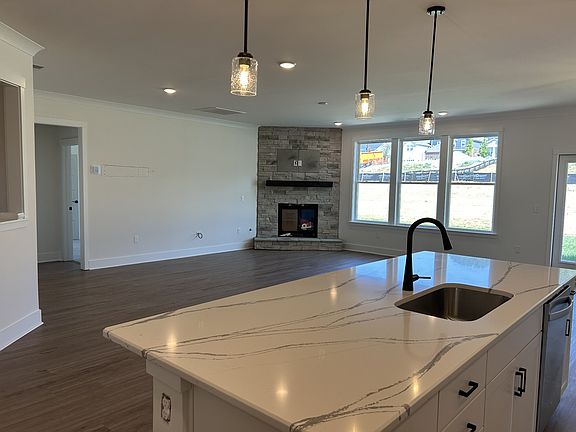 3rd image of 877 Rockwell Dr Lot 913