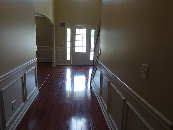 2nd image of 2071 Reserve Pkwy