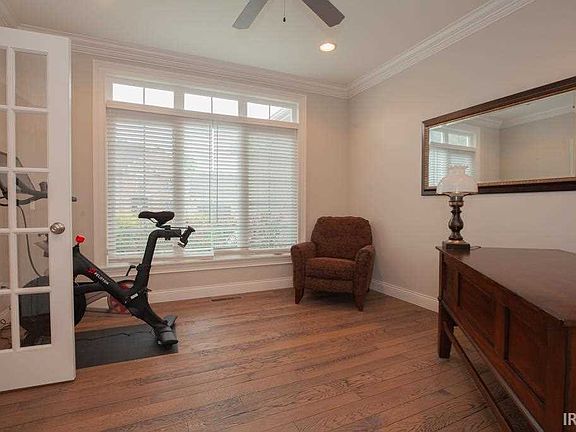4th image of 10444 Huntley Ct
