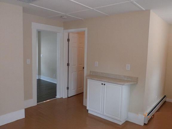 3rd image of 25 River St