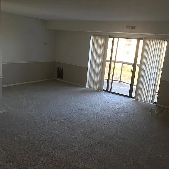 8350 Greensboro Dr #402 — Photo 9
