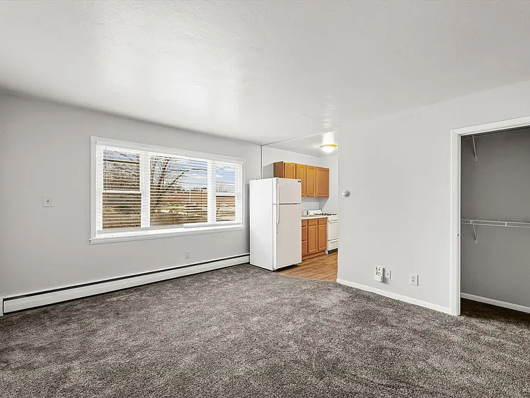 2214 1/2 Peirce Ave — Photo 4