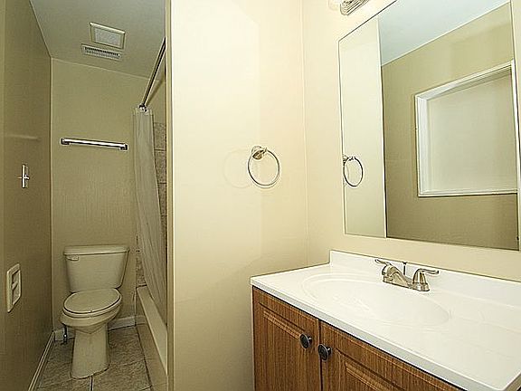 4th image of 843 S Edison St