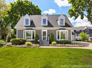 416 W Oak Ave, Wheaton, IL 60187