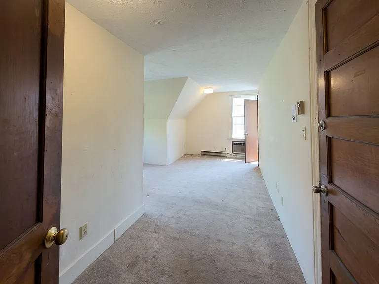 140 Cottage St — Photo 17