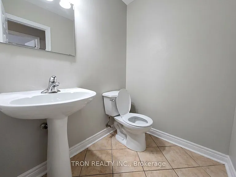 32 Arundel Dr — Photo 12