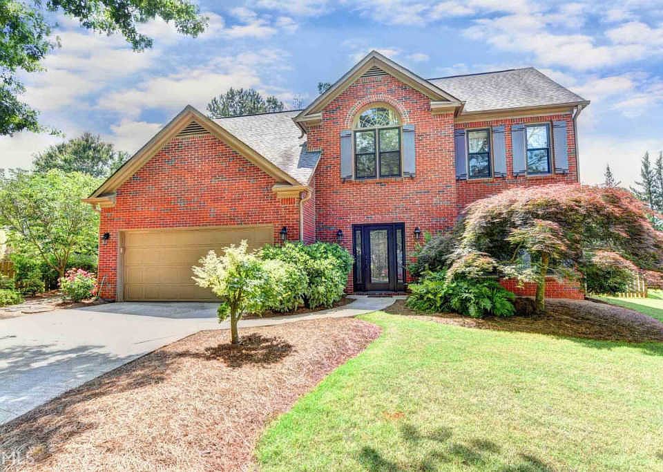 1st image of 425 Brookhollow Ln