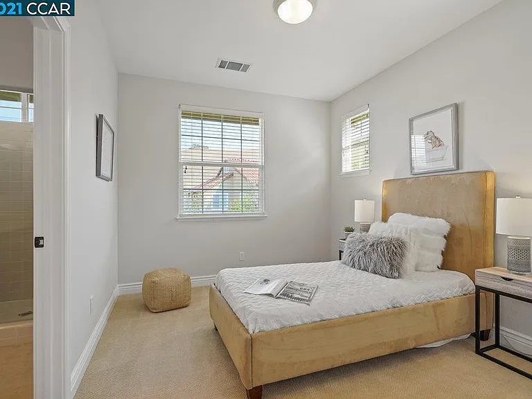 513 Wells Ct — Photo 16