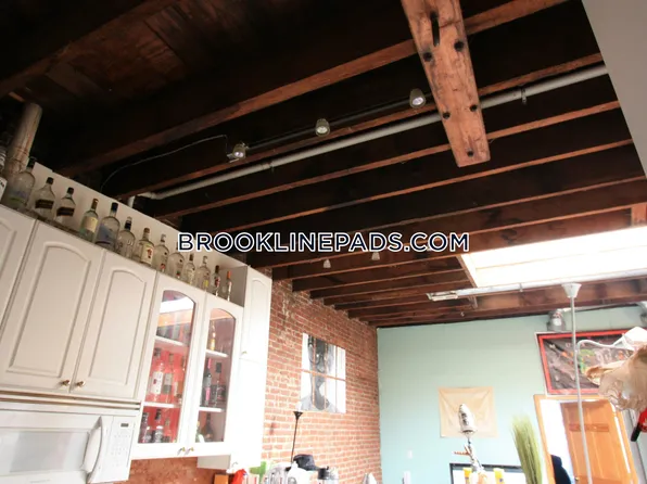 25 Saint Marys Ct, Brookline, MA