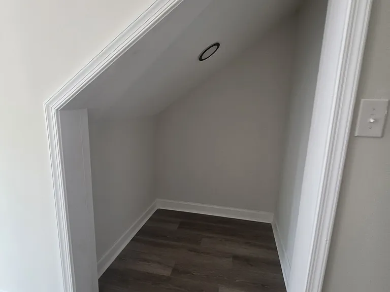 479 Byrne St — Photo 6