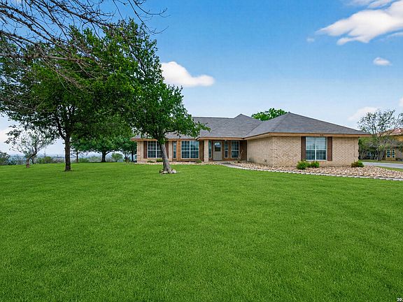 4th image of 418 County Road 574