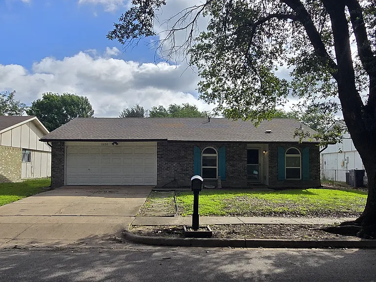 1630 Dell Oak Dr — Photo 1