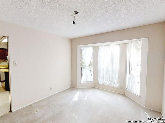 5th image of 9323 Fallworth St