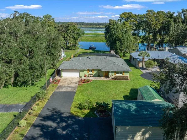 5911 W Riverbend Rd, Dunnellon, FL 34433