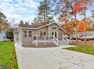 2 Dinghy Ct, Ocean Pines, MD 21811