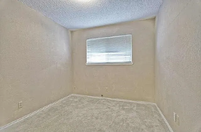 2021 Chalfont Dr — Photo 14