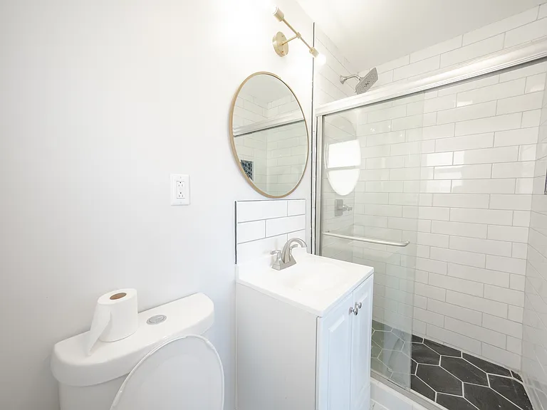 2242 N Lavergne Ave #2 — Photo 12