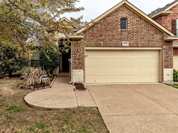 971 Wellington Dr, Lewisville, TX 75067