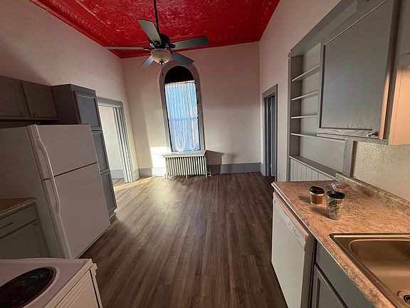 4th image of 7 1/2 Taft St S #1