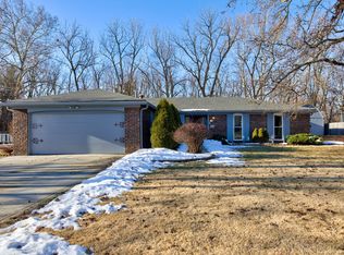 708 Woodcreek Ct, Greenwood, IN 46142