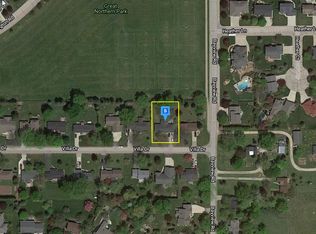 196 Villa Dr, Neenah, WI 54956