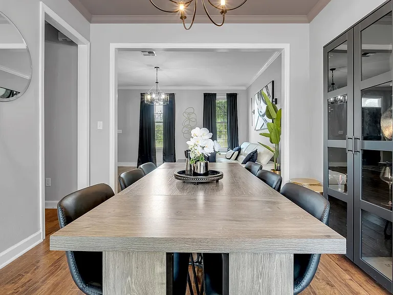 4311 Four Oaks Blvd — Photo 10