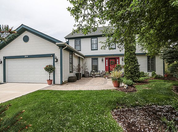 3rd image of 204 N Crescent Ave