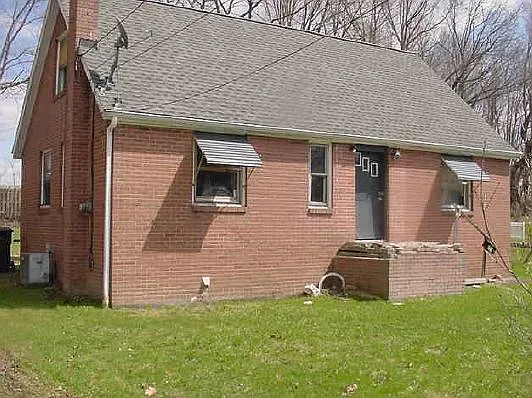 831 Woodland Ave photo 1