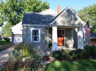 307 College Ct, Iowa City, IA 52245