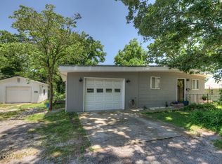 507 1/2 W Hill St, Stark City, MO 64850
