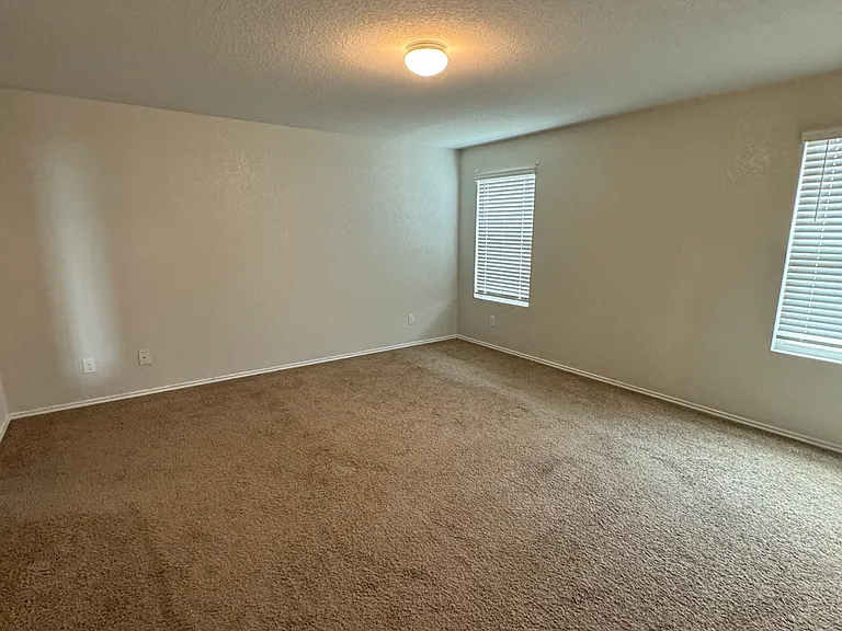 2845 Lindenwood Run — Photo 20
