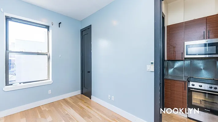 Rented by Nooklyn NYC LLC | media 44