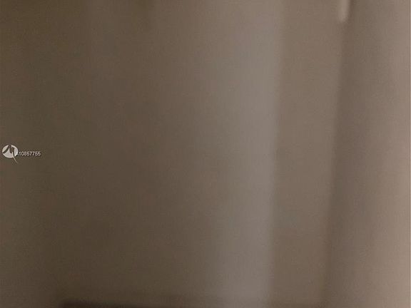 4th image of 421 NE 1st St APT 109