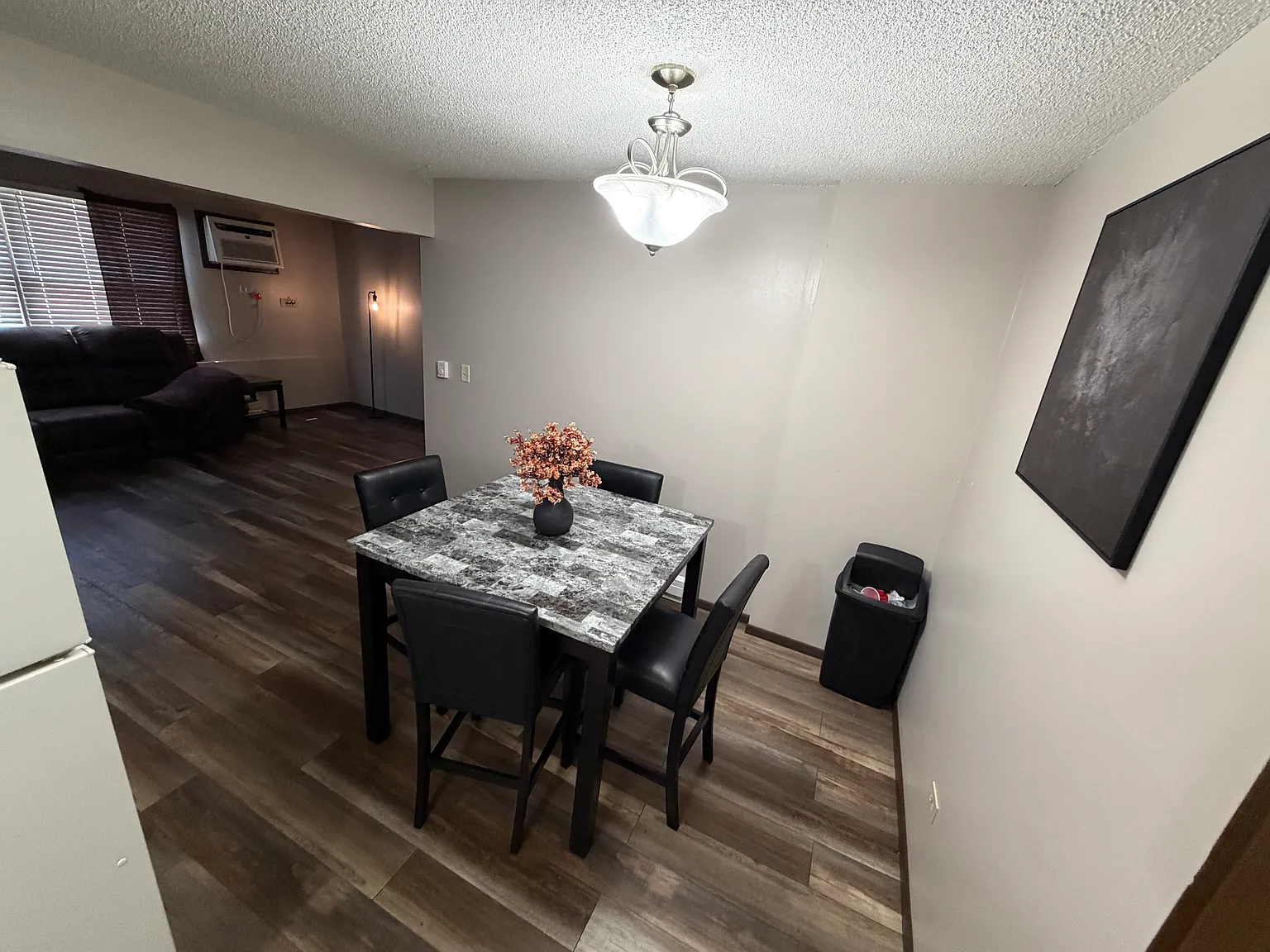 1 bed, 800 sqft, $1,325 — Photo 4