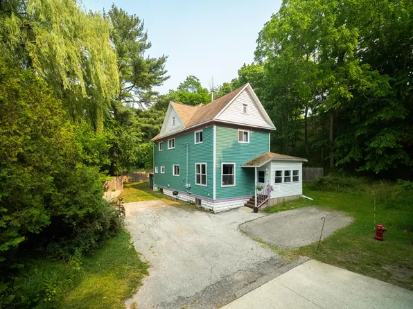 205 Tamarack St, Manistee, MI 49660