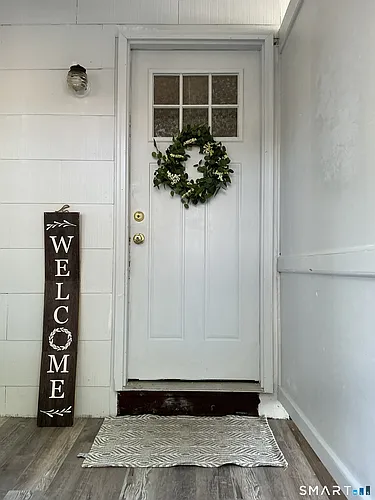 8 Rogers Pl Photo 1