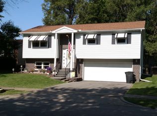 3667 Plover Dr, Decatur, IL 62526