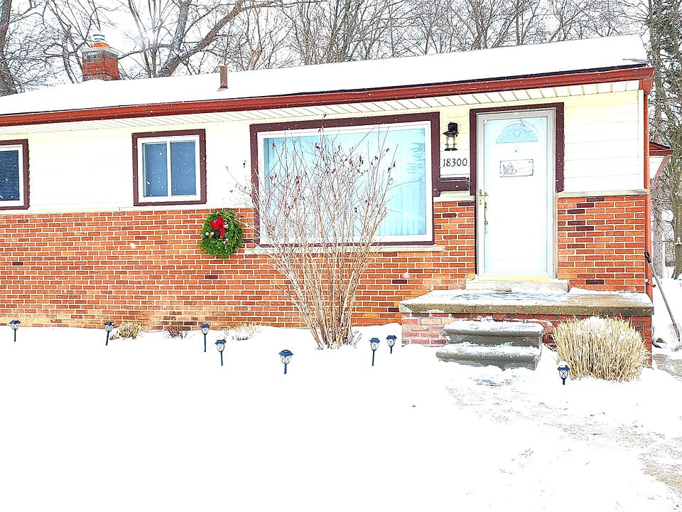 1st image of 18300 Negaunee St
