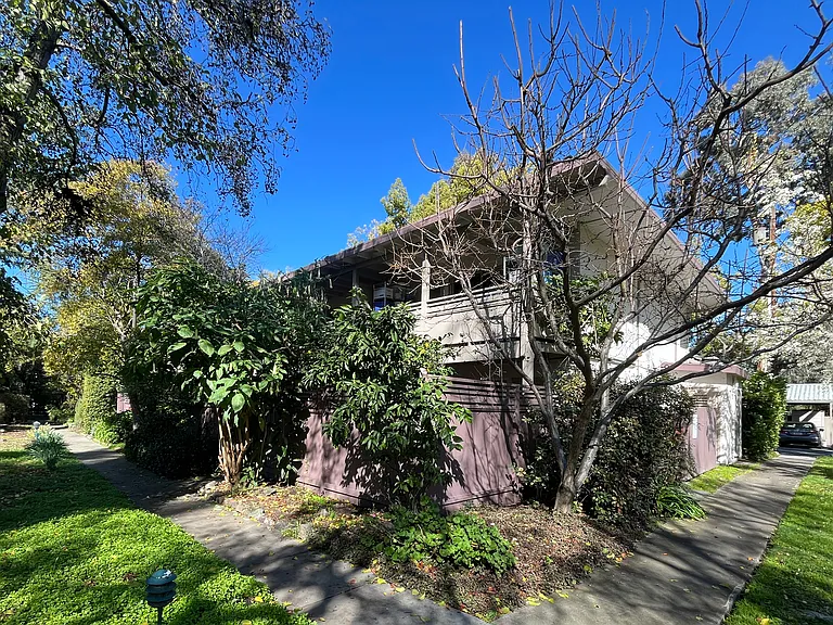 Views of our apartments: this is Building 5. We have 7 buildings on this 5 acre property. Jr 1BR downstairs, and a Studio upstairs (same 405 sq foot footprint, different layouts inside)
