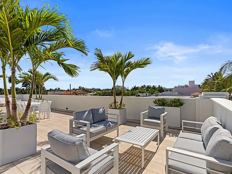 247 Worth Ave #PENTHOUSE — Photo 49