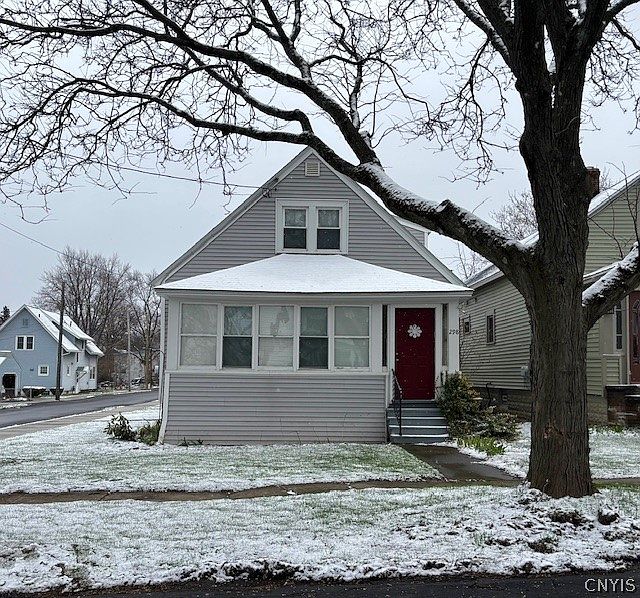 1st image of 298 Norwood Ave