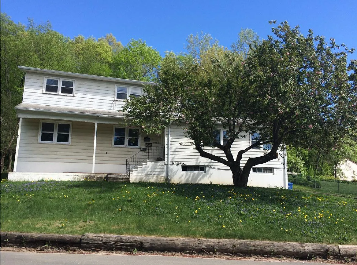 2 bed, 900 sqft, $1,500 — Photo 1