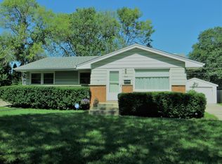 8210 W Lynmar Ter, Milwaukee, WI 53222